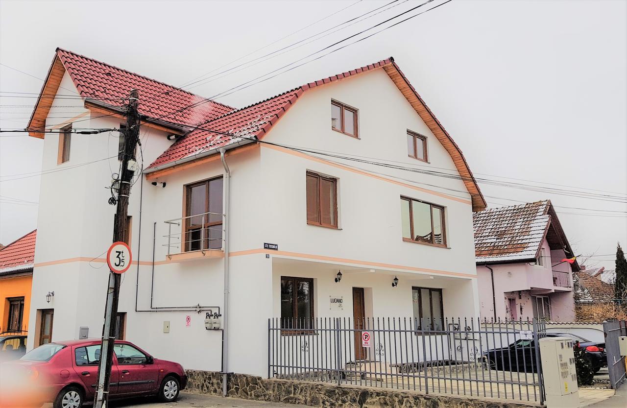 Floare De Colt Apartment Sibiu Exterior photo